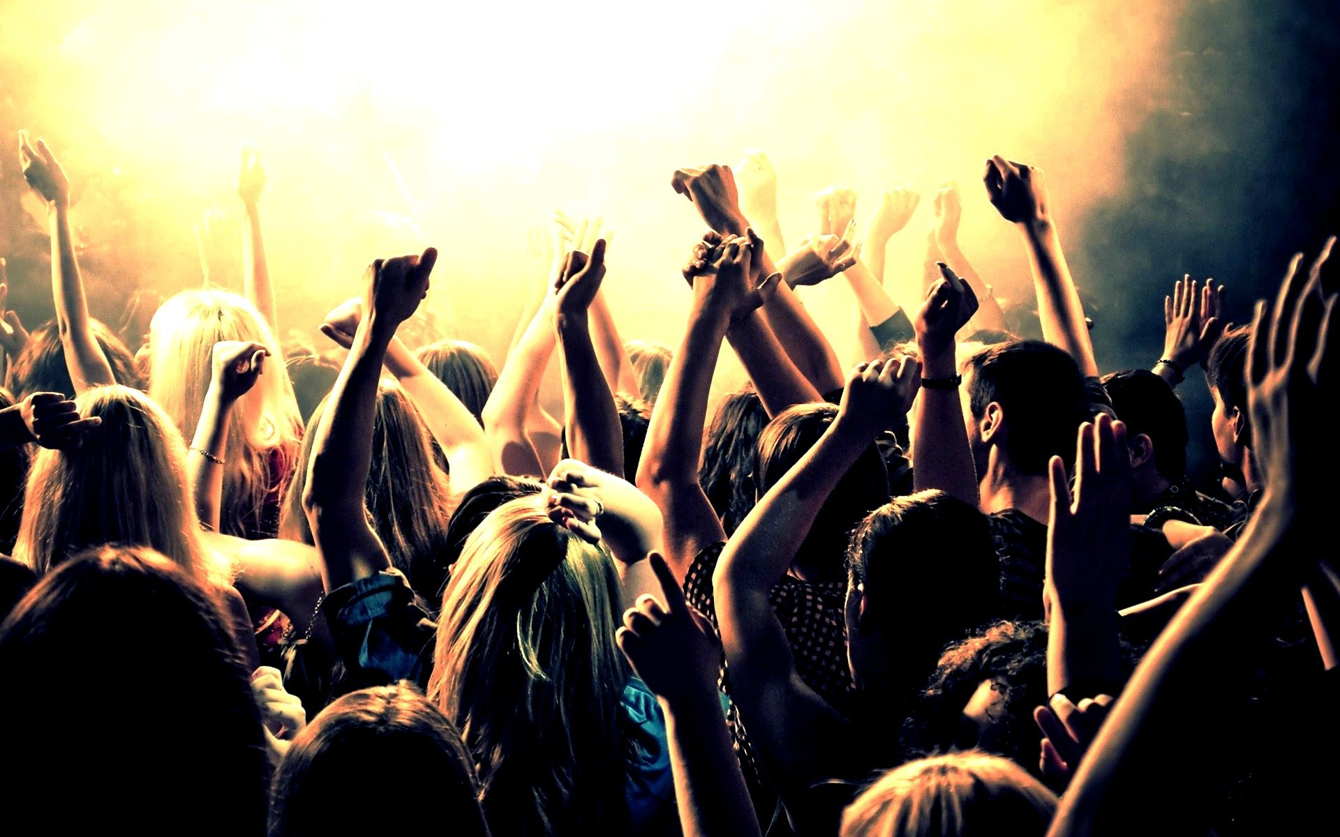 nightlife-hd-crowd-wallpaper.jpg